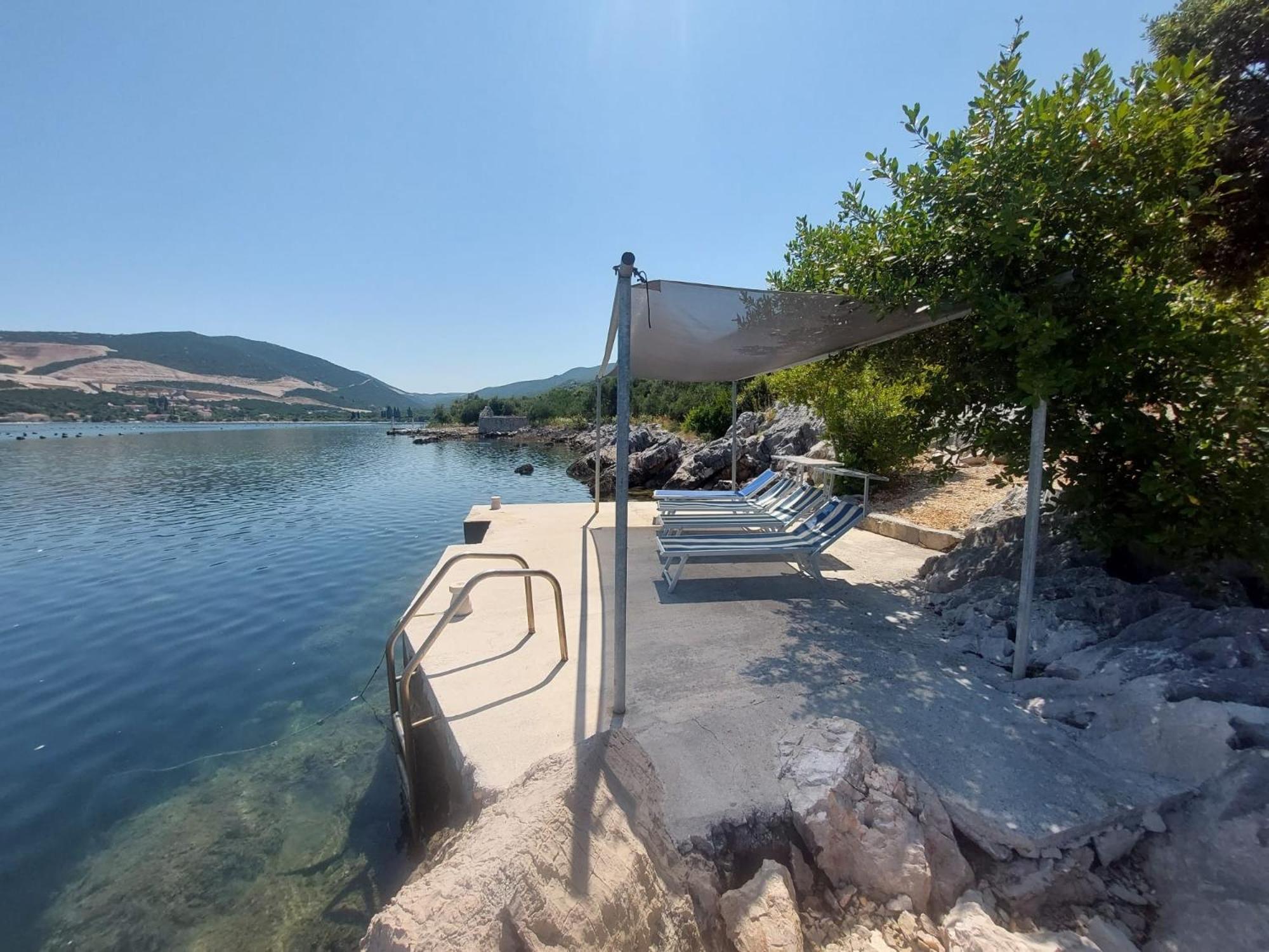 Apartments By The Sea Zuronja, Peljesac - 13202 Putnikovic Exterior photo